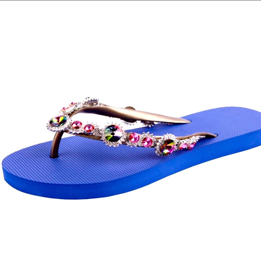 Uzurii FlipFlops. Hand sewn beaded Flipflops. BRAND NEW wTAGS!!